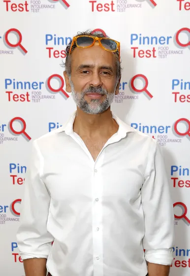 Bernard White, Pinnertest ile