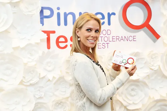 Cheryl Hines, Pinnertest ile