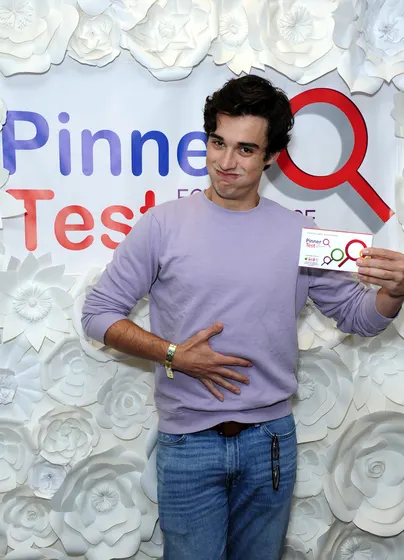 Joey Bragg, Pinnertest ile