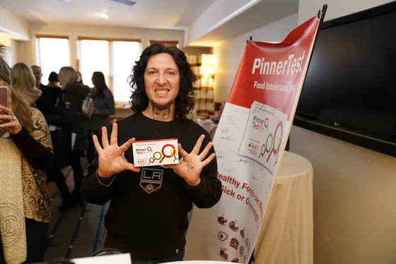 Mickey Avalon, Pinnertest ile